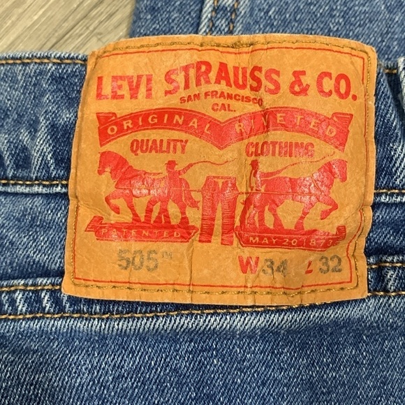 Levi’s 505 Light Wash Zip Fly Straight Leg Stretch Jeans size 34x32 - Picture 5 of 12